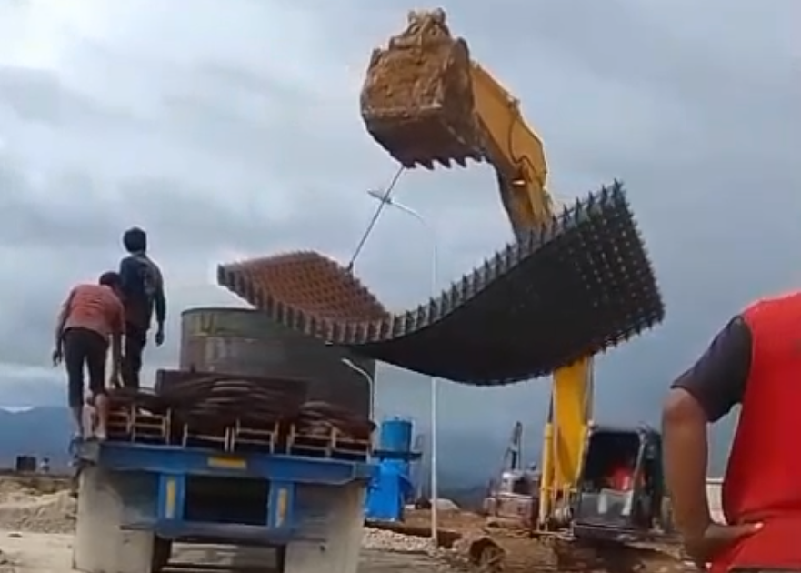 Pengiriman Barang Project Kontruksi Milik PT, Alam Jaya Dari Medan Tujuan Kuta Cane