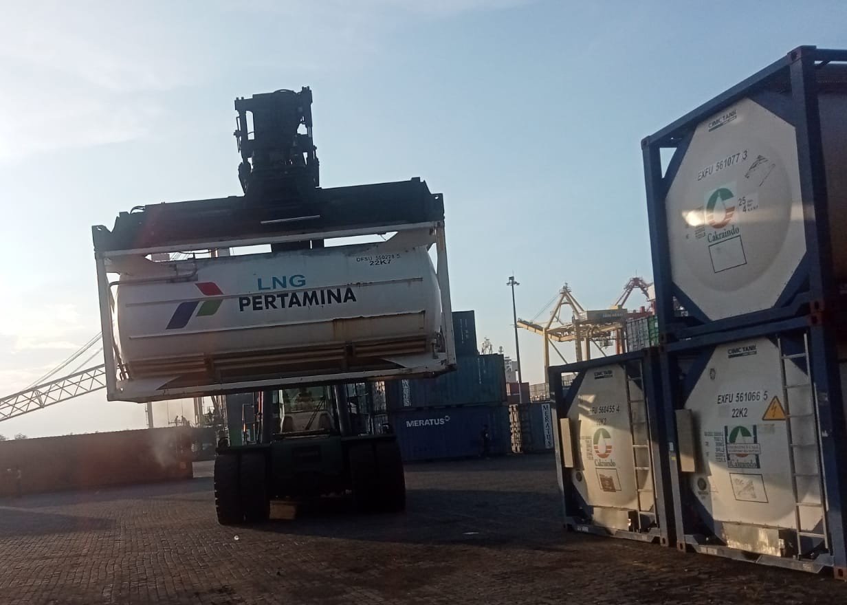 Pengiriman Isotank 20 Fit PT Laras Energy Tahun 2025 Dari Perta Aron Gas Tujuan Nusa Dua Bali